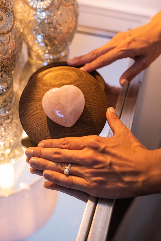 Round Box wooden-style with Rose quartz