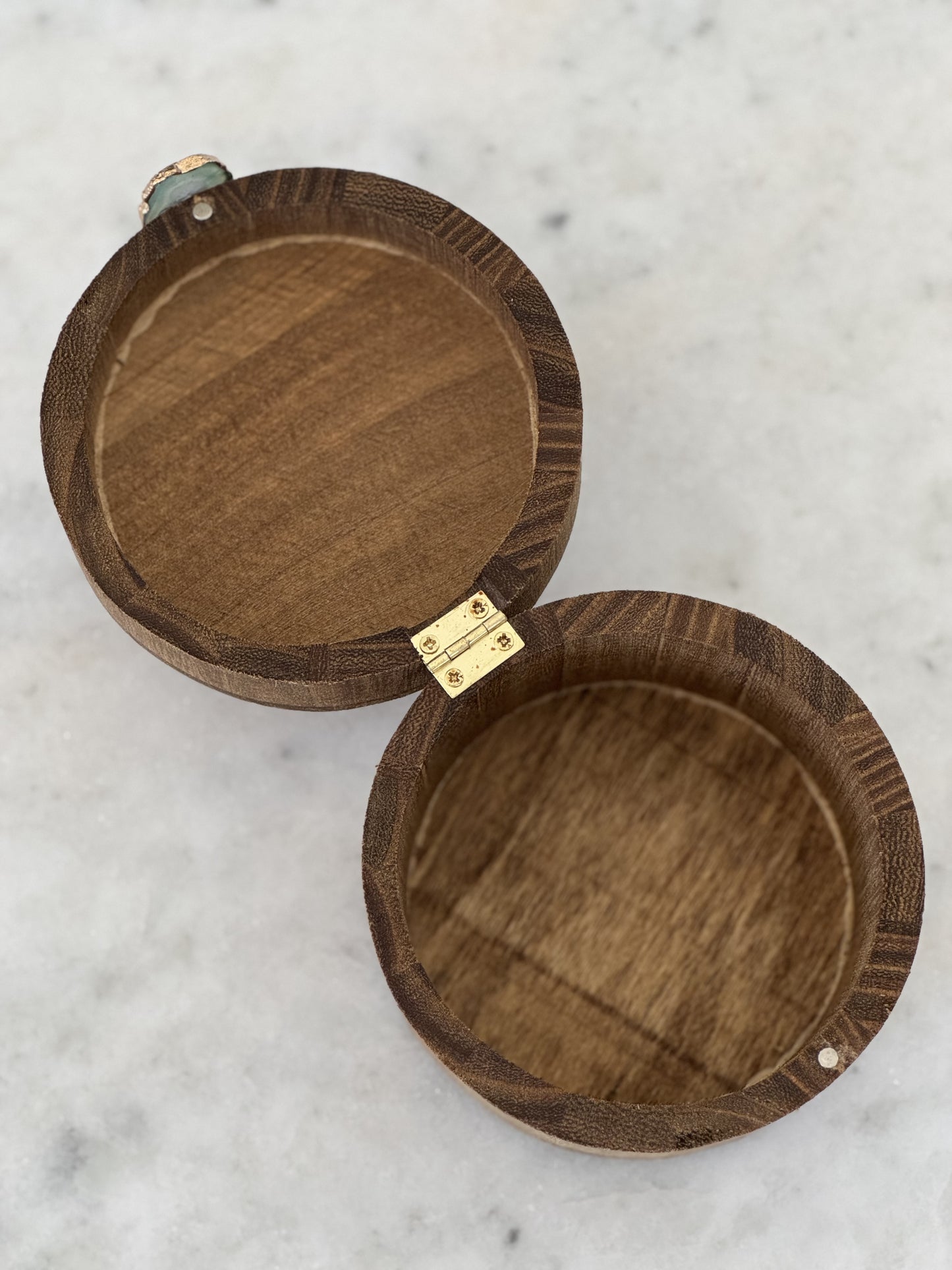 Wooden-style Round Box with Agate