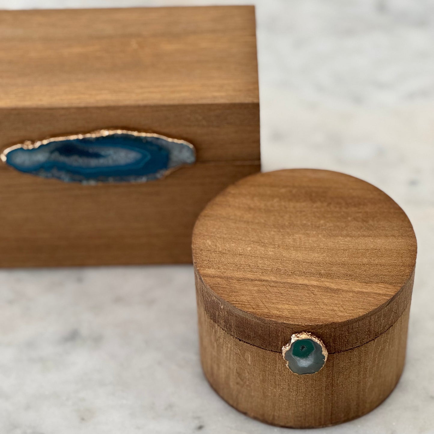 Wooden-style Round Box with Agate