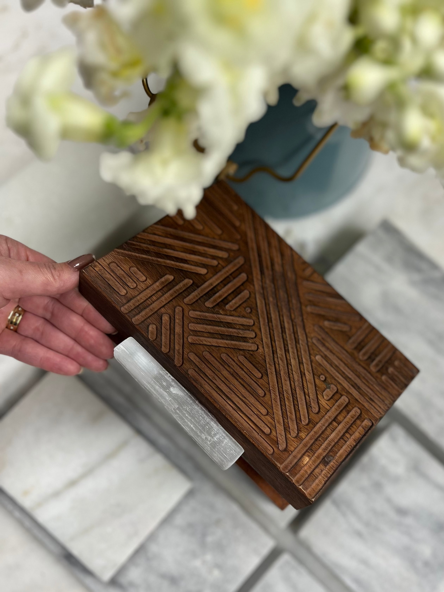 Rectangle Box wooden-style with Selenite
