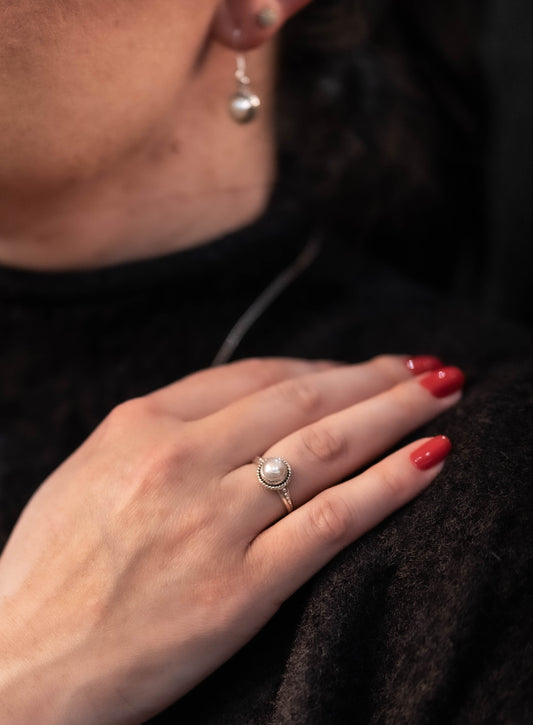 Set of Ring and Earring - Freshwater Pearl with Silver 925 - Ring size: 19