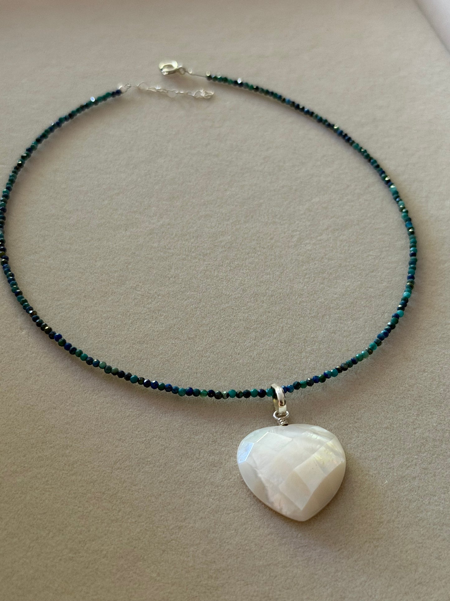 Set of 2 - Necklace: Chrysocolla 2mm - Pendant: Mother of Pearl with Silver 925