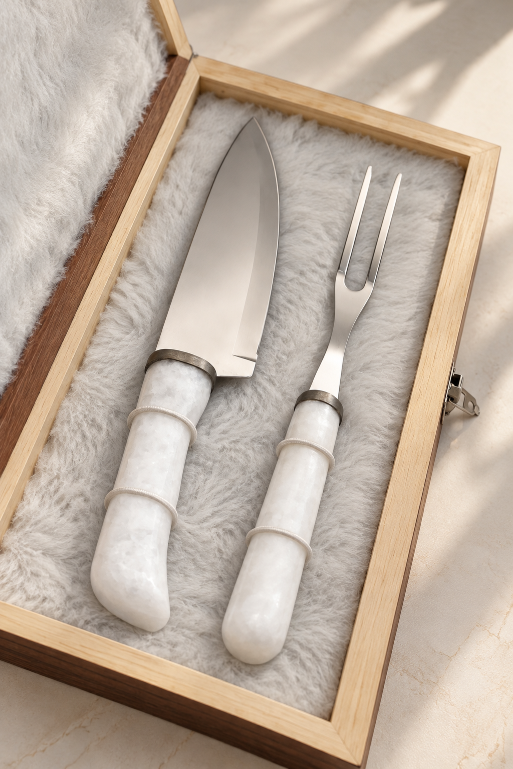 White marble BBQ carving knife and fork set in wooden presentation box